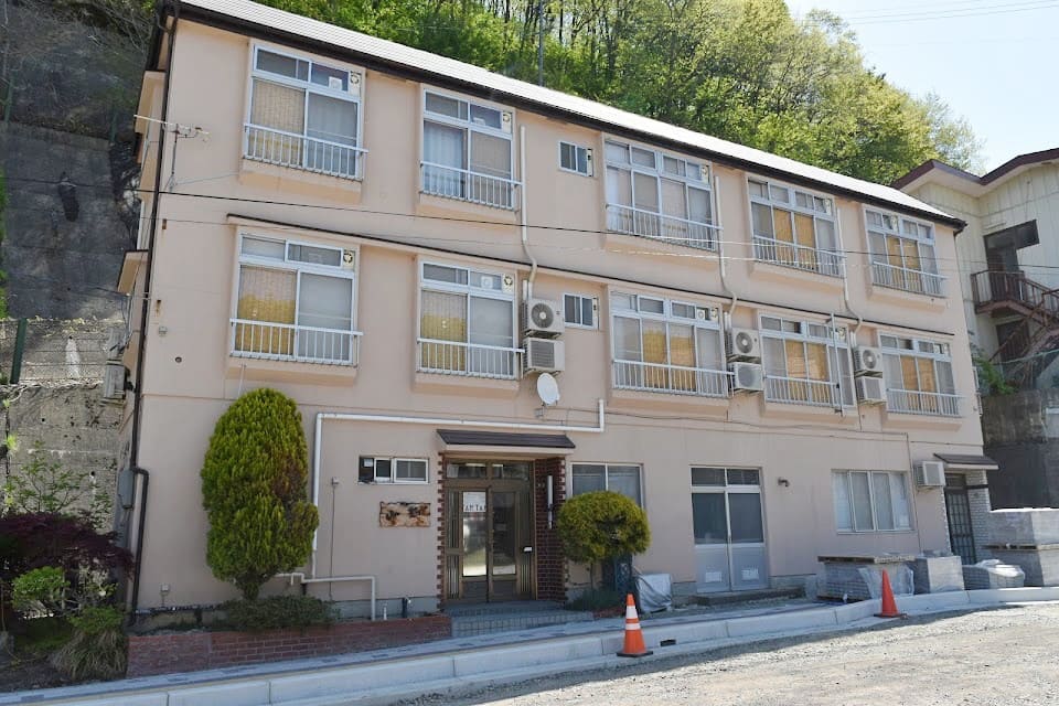 温泉民宿・山新さん