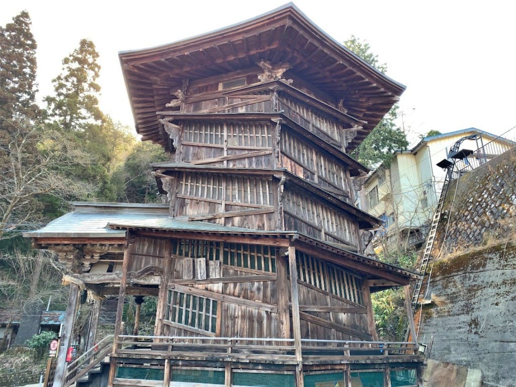 円通三匝堂（会津さざえ堂）