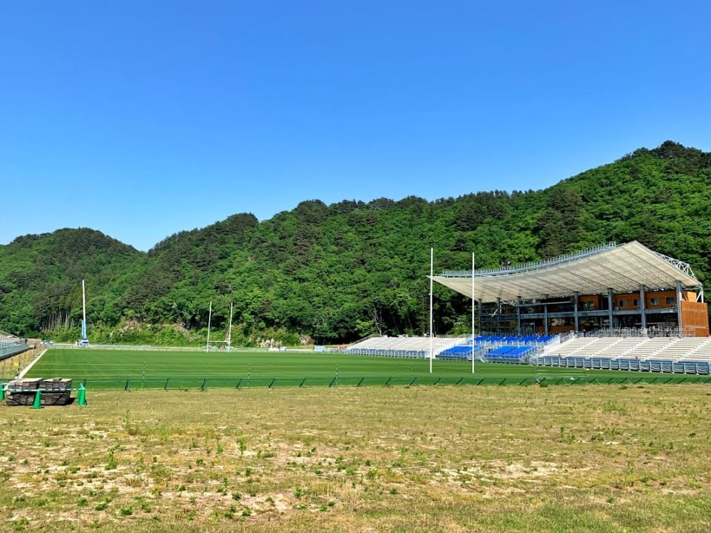 釜石鵜住居復興スタジアム（西側から）