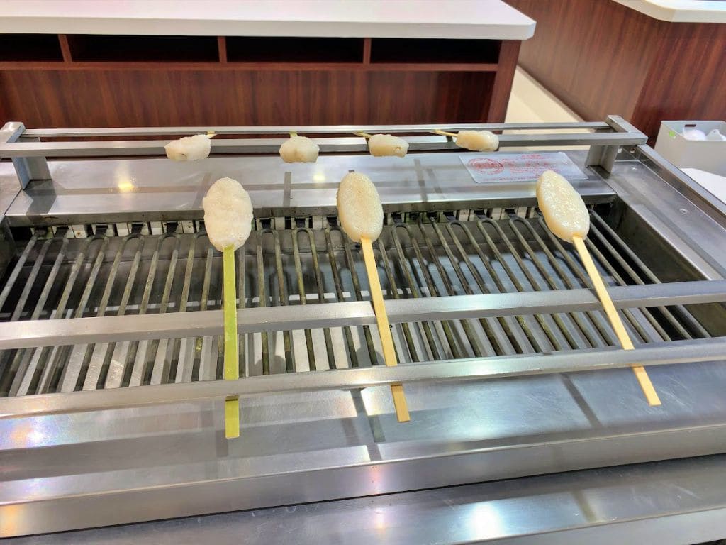 笹かまを焼いてます(1)