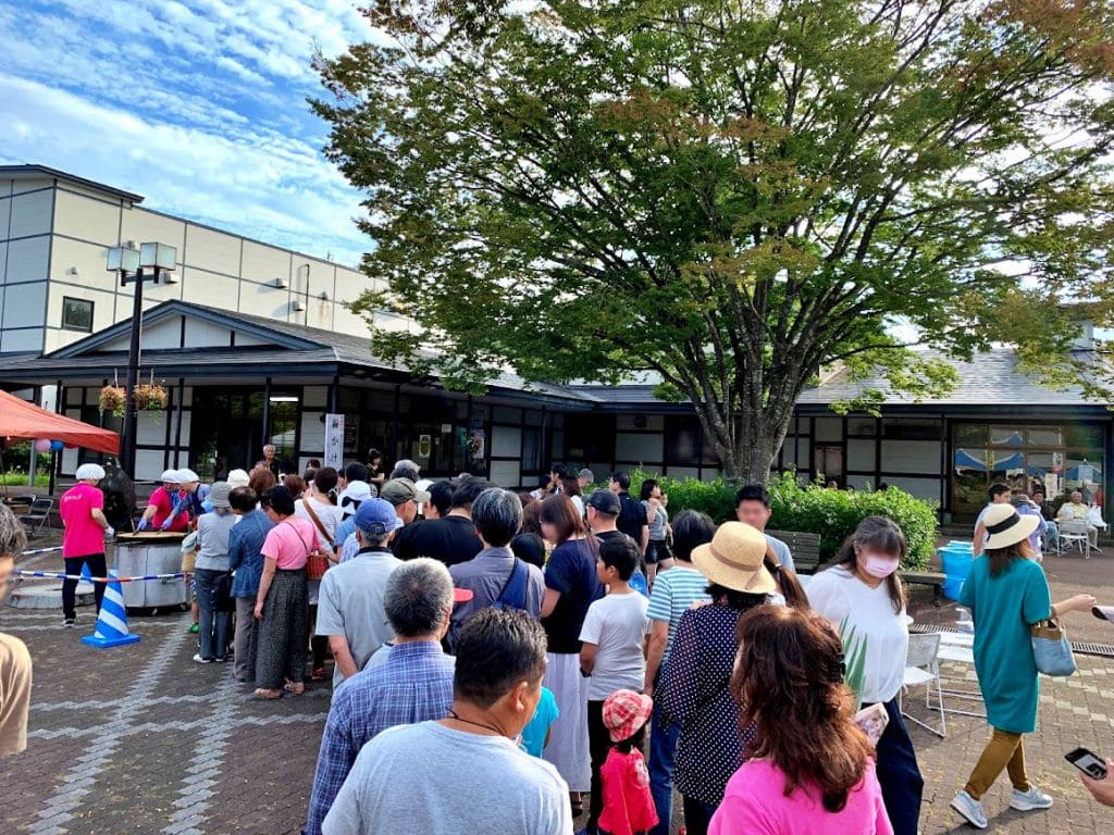 ジャンボ煎餅パフォーマン３