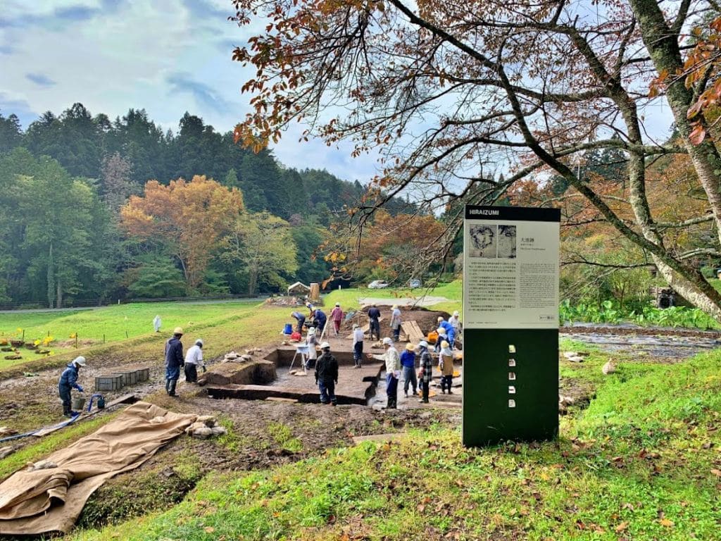 中尊寺大池跡で発掘調査