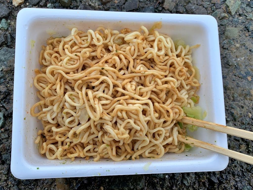 麺にソースが絡まない！！！