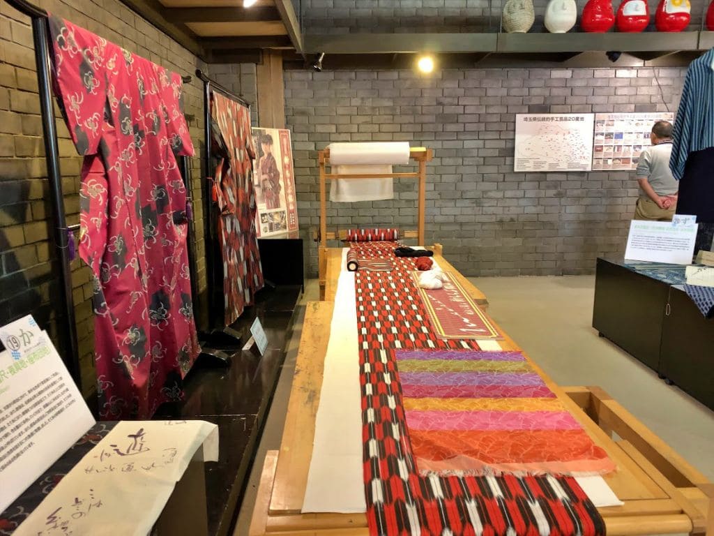 工芸品の展示スペース写真2