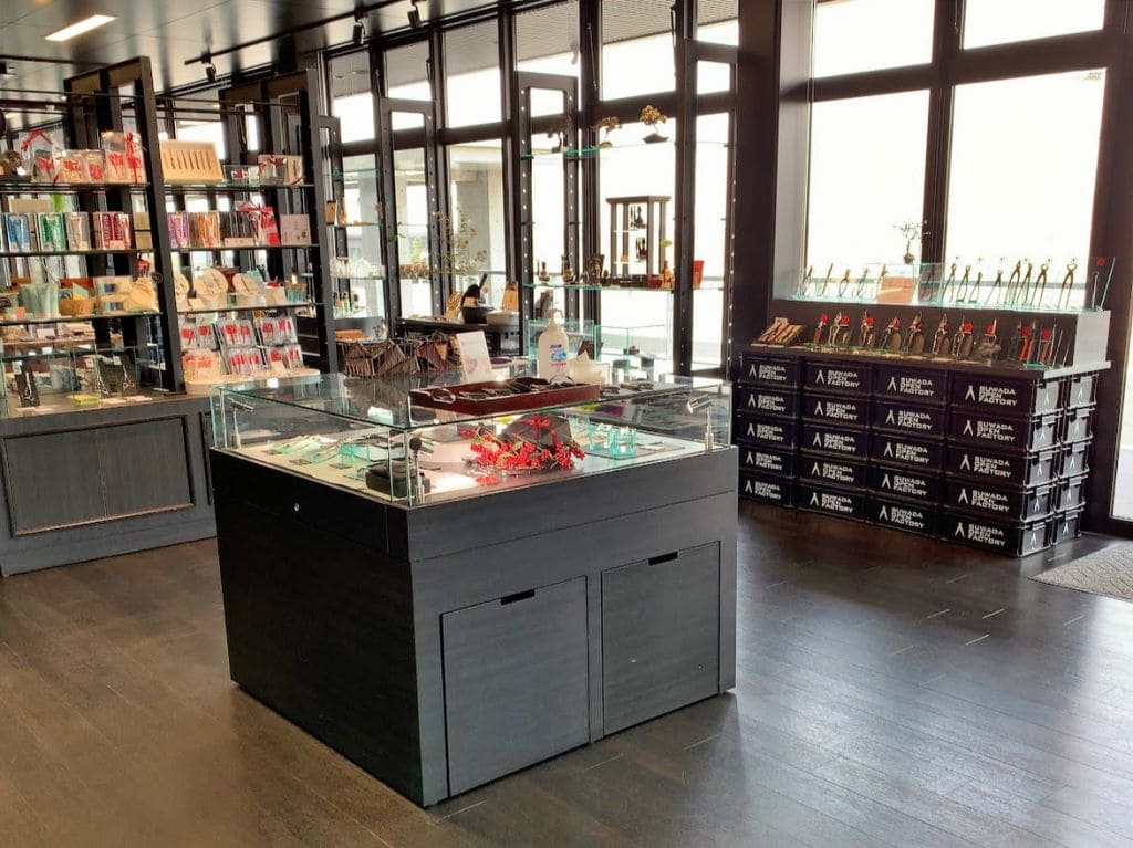 SUWADA直営店舗