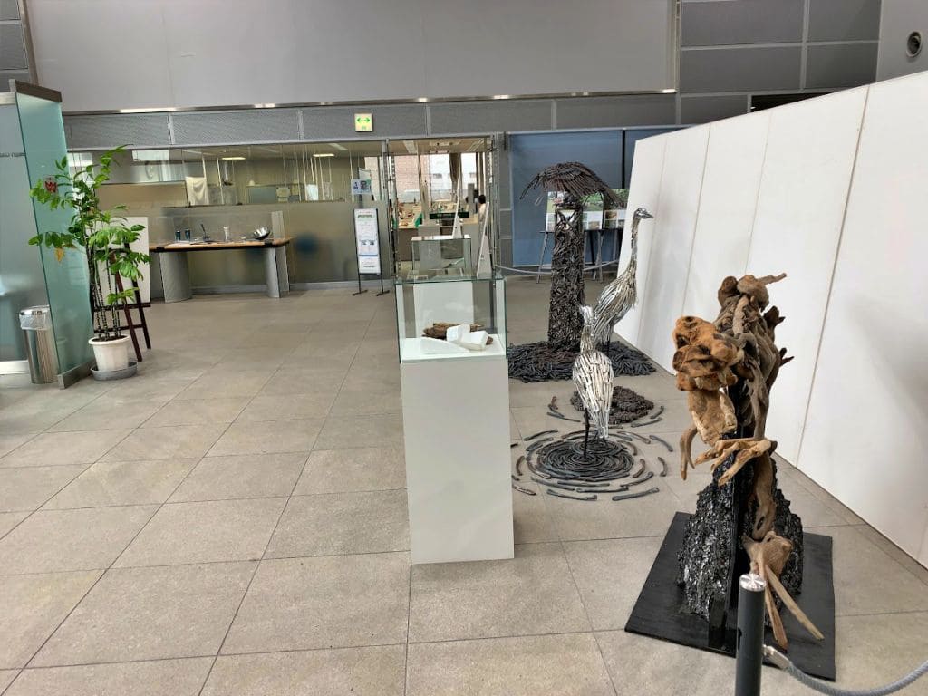 燕三条地場産センター内観