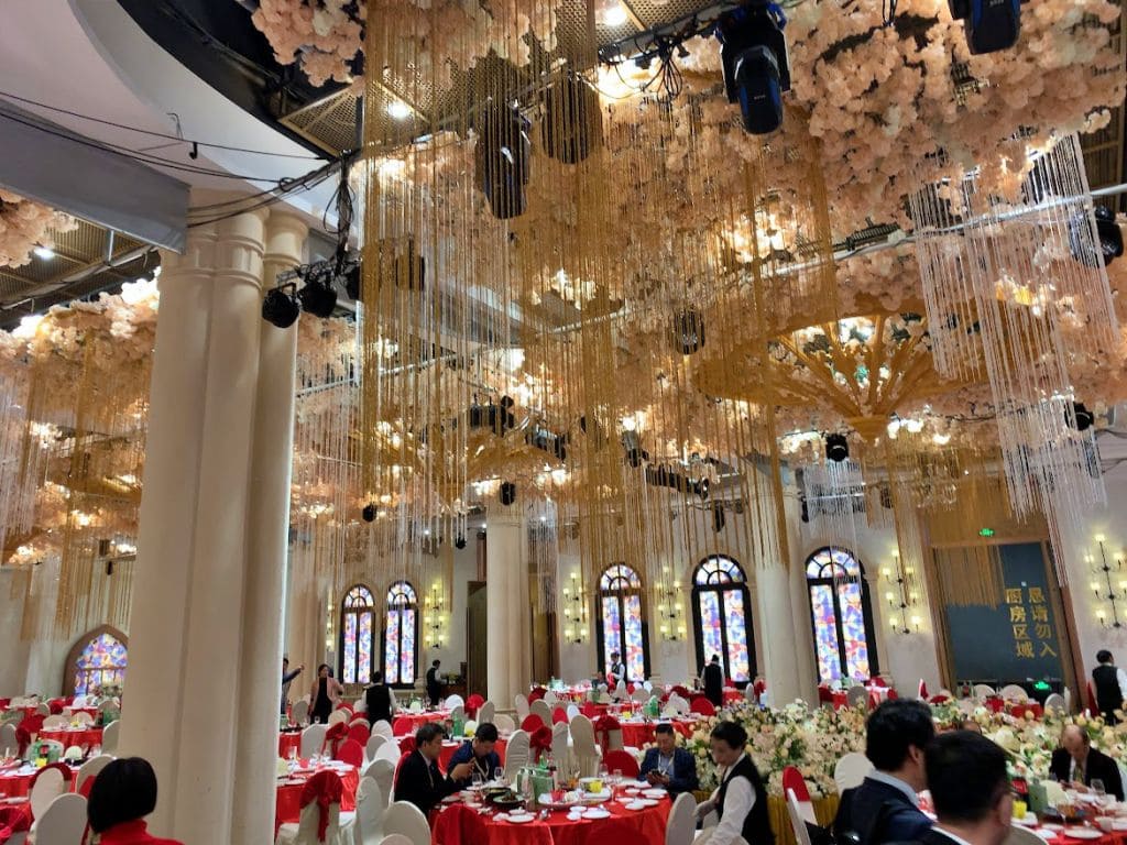東方御花園酒店の大宴会場