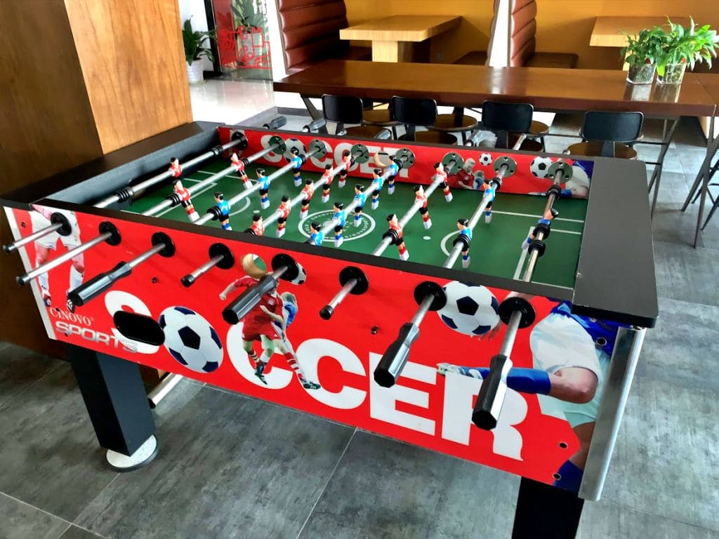 众匠・YOU選のオフィスに置かれたサッカーゲーム