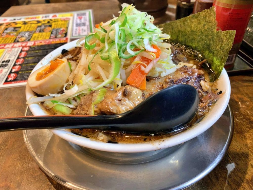 おっぺしゃんらーめんにチャーシューと野菜増し