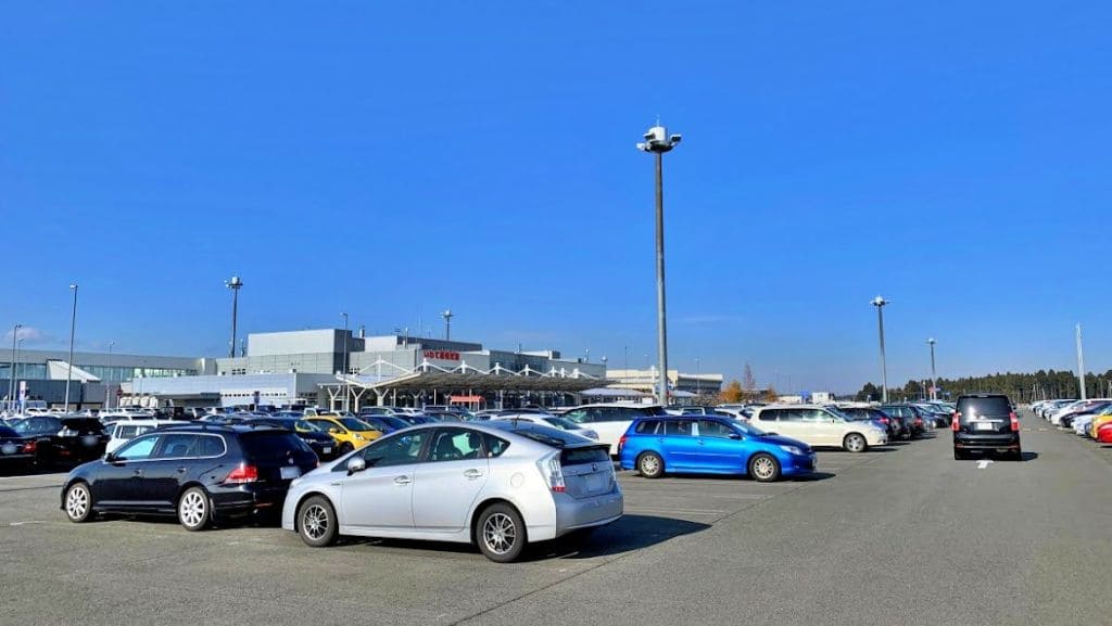 花巻空港ターミナルビル前駐車場