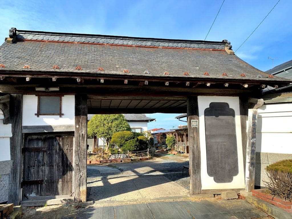 熊谷弓麿氏邸の門