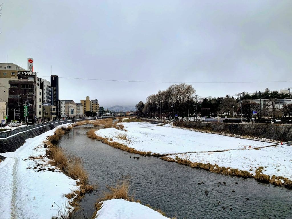 中の橋から見た中津川