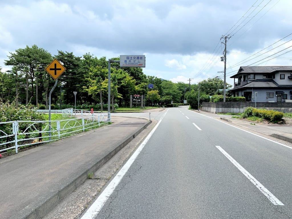 手づくり村交差点