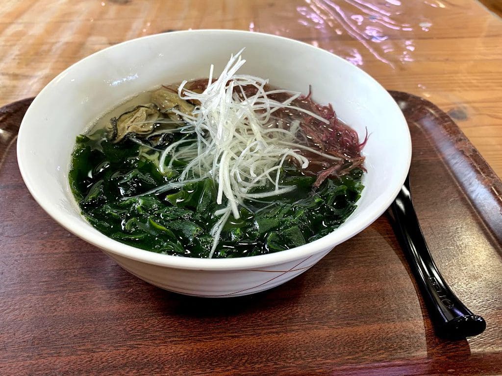 山田牡蠣ラーメン
