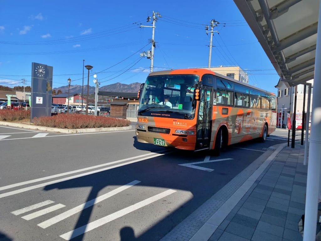 山田駅バス停に106急行