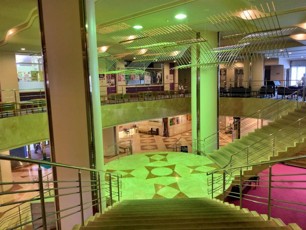 置賜地域地場産センター内の様子